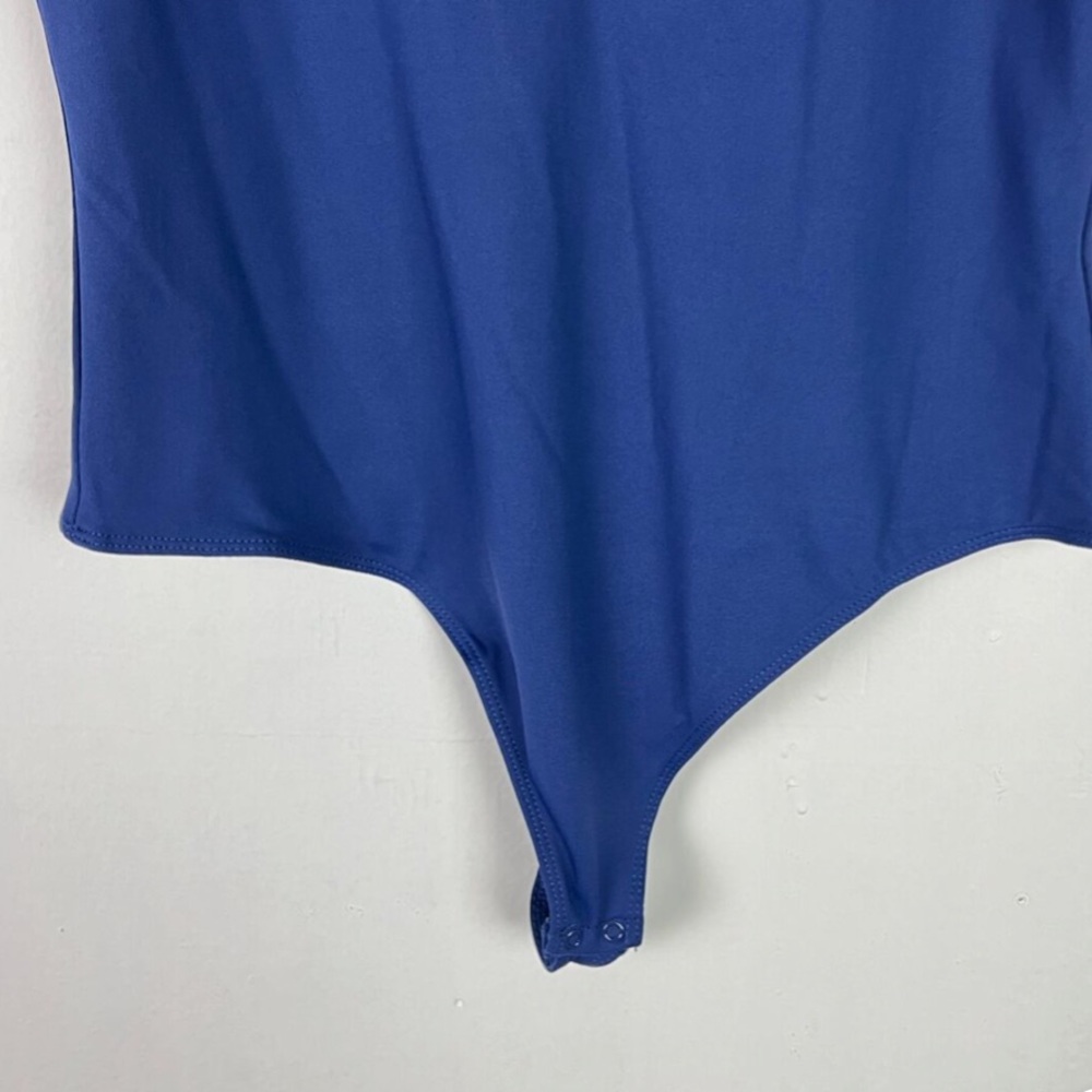 House of Harlow 1960 Navy Blue Deep V Short Sleeve Bodysuit - Picture 5 of 9